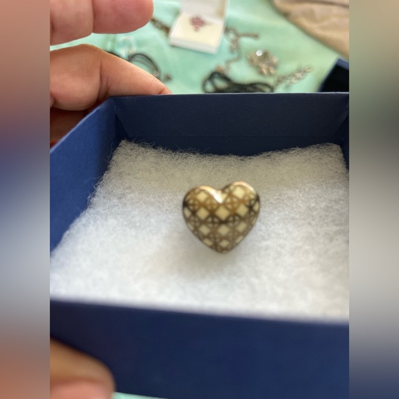 DIOR VINTAGE ENAMEL CANNAGE HEART COCKTAIL RING - Picture 8 of 8
